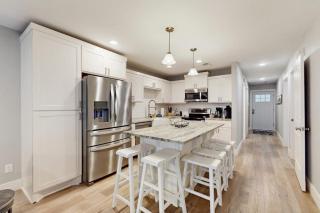 Condo Near Lake Horseshoe Bay with Private Balcony, Washer/Dryer, A/C, WiFi - 3