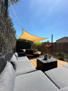 Villa Le Buis des Collines, classée 3 Étoiles AtoutFrance, magnifique villa superbement décorée et très bien équipée, idéale pour 6 pers, Terrasse extérieure avec son coin SPA, Clim, parking privatif - 2