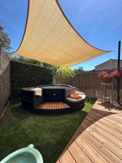 Villa Le Buis des Collines, classée 3 Étoiles AtoutFrance, magnifique villa superbement décorée et très bien équipée, idéale pour 6 pers, Terrasse extérieure avec son coin SPA, Clim, parking privatif - 4