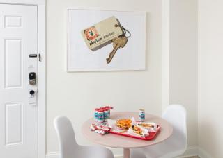 The Neighborhood Hotel - Lincoln Park - 7