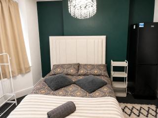 Lindi Property Cosy Double Room - 9
