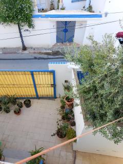 furnished 3 bedroom house - 4