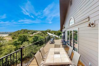 Spacious Lakefront Hideaway with Decks, Grill, Billiards, Tennis & Pool - 9