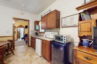 Cozy & Cute Cabin with Fenced Patio, Grill, AC & WiFi - Walkable Locale - 4