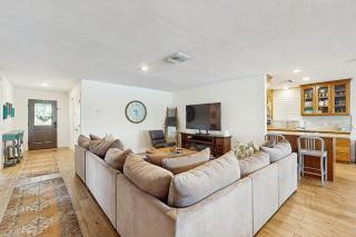 Waterfront Home with Kayaks, Game Room, Firepit, & Enormous Deck - 4