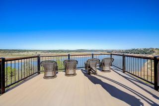 Stunning Lakefront Home with 2 Patios, Chef's Kitchen, & Lake Access - 8