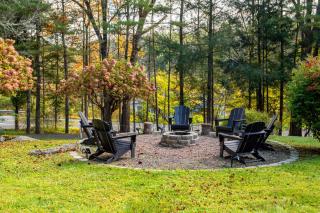 Narrowsburg Chalet - 4 Acres with Private Trail to Tusten - 6