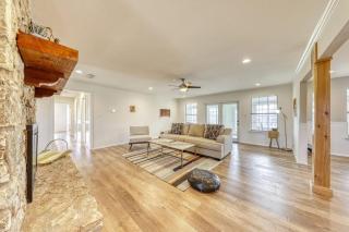 Peaceful Riverfront Home with Enclosed Yard - Walk to the River - 3