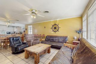 Lakefront Home with Dock, Patio, Kayaks, & Central AC - Dog-Friendly - 7