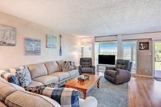 2-Story Townhouse with Balcony, Outdoor Pool, Tennis, Grill, Basketball, & AC - 6