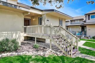 2-Story Townhouse with Balcony, Outdoor Pool, Tennis, Grill, Basketball, & AC - Point Venture - 5