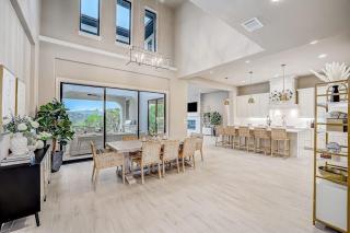Exquisite Dog-Friendly Home with Balcony, Enclosed Yard, Central AC, & W/D - 2