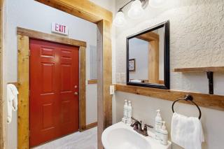 Five Dog-Friendly Suites on Hwy 290 Wine Trail - 2