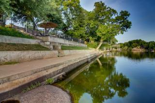 Dog-Friendly Riverfront Home with Outdoor Space - 7