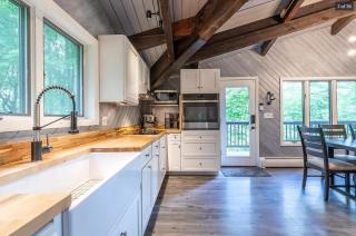 Owl Brook House - Midcentury Escape near Manchester - 1