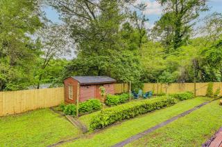 Easy Access to ATL's Best - Home w/ Yard & Deck - 8