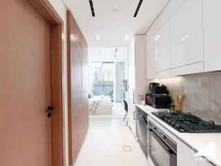 Cozy & Chic upgraded Studio with Balcony Dubai JVC - 7