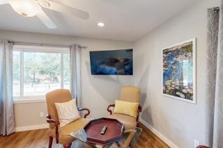 Cozy 2 Bedroom Home with Gas Grill, Patio, and Boat Parking - 6