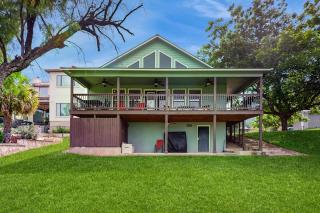 Waterfront House on Lake LBJ with Private Patio & Dock with Full Kitchen, WIFI - Burnet - 0