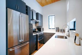 The Post Haus - One-of-A-Kind Modern VT Experience - 6