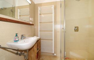1 Bedroom Amazing Apartment In Kroatisch Minihof - 5