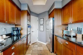 Lavish Lakefront Retreat in Private Island Community with Pools, Tennis, & Gym - 2