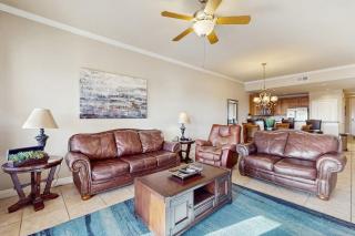 Waterfront Condo with Furnished Balcony, Central AC, & Washer/Dryer - 5