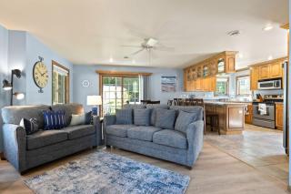 The Retreat at Sunshine Creek by Simple Life Rentals - 3