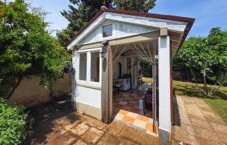 2 Bedroom Pet Friendly Home In Banjole - 9