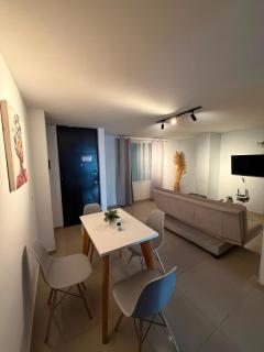 Hermosos Apartamentos con excelente ubicacion - 1