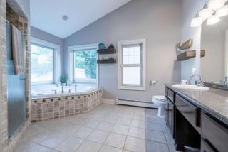 Kings Landing by Simple Life Rentals - 2