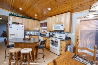 Cabin in Lakewood right on Snowmobile Trails - 8