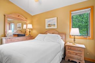 Sunset Shores - Lakeside Cabin #1 by Simple Life Rentals - 7