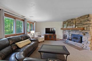 Bayview Bliss Bungalow by Simple Life Rentals - 9