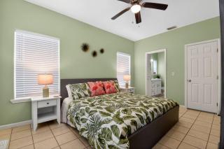 Coastal 3BR Family Home Sleeps 9 Pet Friendly - 3