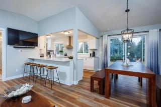 Marina Cottage by Simple Life Rentals - 0
