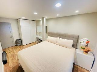 Charming 1-Bedroom Apartment in the Heart of Venice - 3