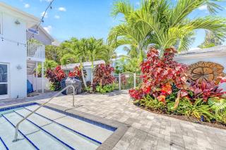 Walk to Siesta Key Beach and Village - 1