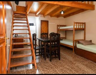 Apart del huésped II - 5