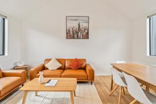 Chic Living in Town Centre on Sterling - Queenstown - 8
