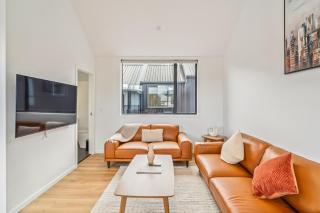 Chic Living in Town Centre on Sterling - Queenstown - 7