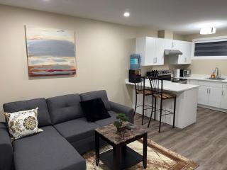 Modern Private Suite, Cozy, Stylish & Spacious - 0