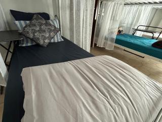 Le " Cerisier " Villa Male dorm shared room 8pm to 10am - 8