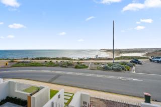Meander - Port Noarlunga South - C21 SouthCoast Holidays - 3