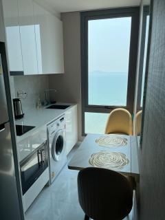 Jomtien Beach 53F top apartment at the sea - 4