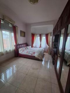 C Four Homestay - 9
