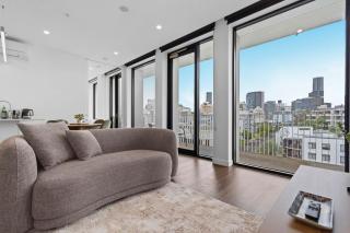 Two Bedroom City Retreat with Pool, Gym and Parking - 0