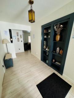 Hidden Gem House incredible location remodeled - 9