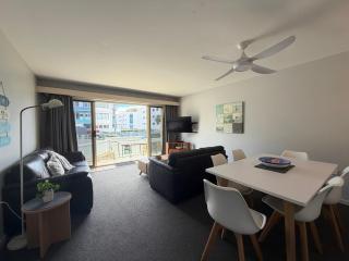 Unit 5 'dulkara' Kings Beach - 6