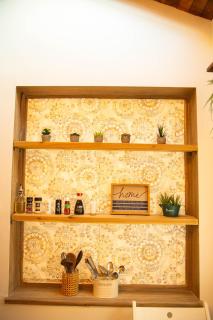 Cozy & Fully-Equipped Thai Style Guest Suite with Skylight and Private Entrance - 1